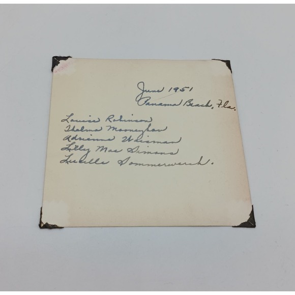 Vintage 1951 Photogragh Group of Women Sitting on Panama Beach Florida Laughing - Picture 3 of 3